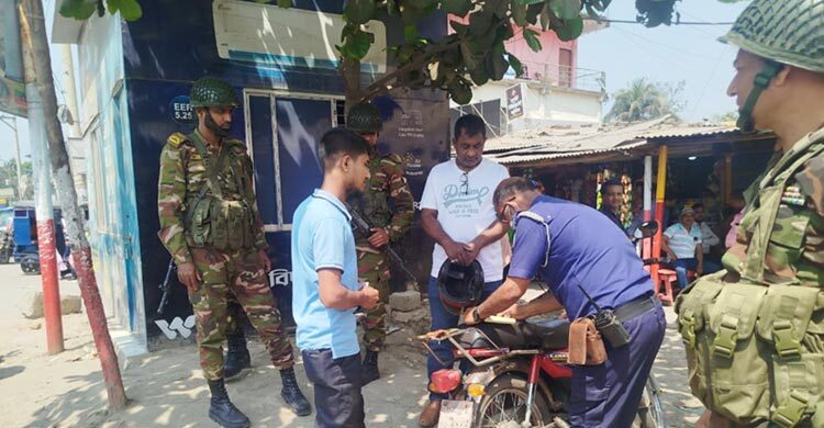 চাঁদপুরে যৌথ বাহিনীর অভিযানে ৬ অবৈধ গাড়ি জব্দ