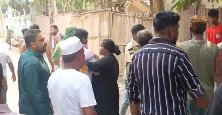 প্রথম স্ত্রীকে তালাক দিয়ে ফের বিয়ের প্রস্তুতি, দু’পক্ষের সংঘর্ষে আহত ৭
