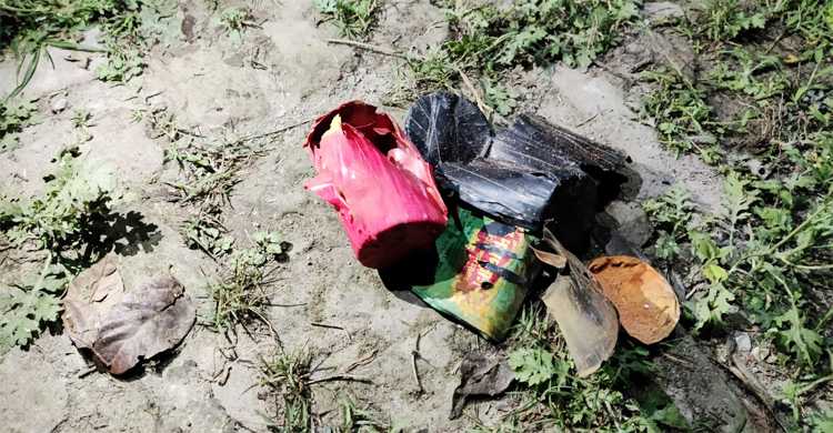 চাঁপাইনবাবগঞ্জে নির্বাচন কার্যালয়ের পেছনে ককটেল বিস্ফোরণ