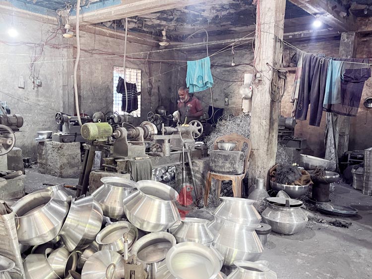 বিসিকের জায়গা সংকটে স্বপ্ন ভাঙছে নতুন উদ্যোক্তাদের