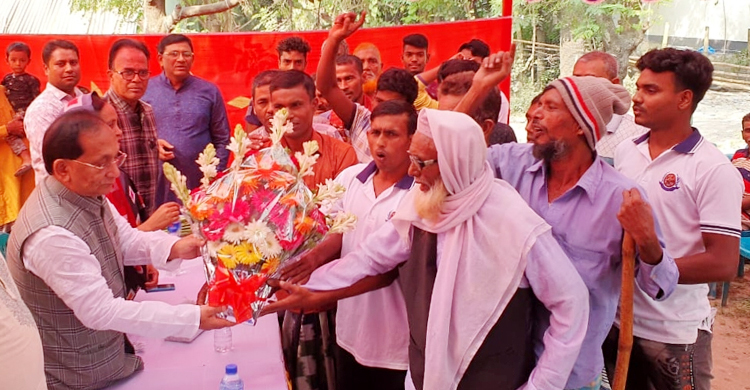 আওয়ামী লীগে যোগ দিলেন বিএনপির ৫০ কর্মী