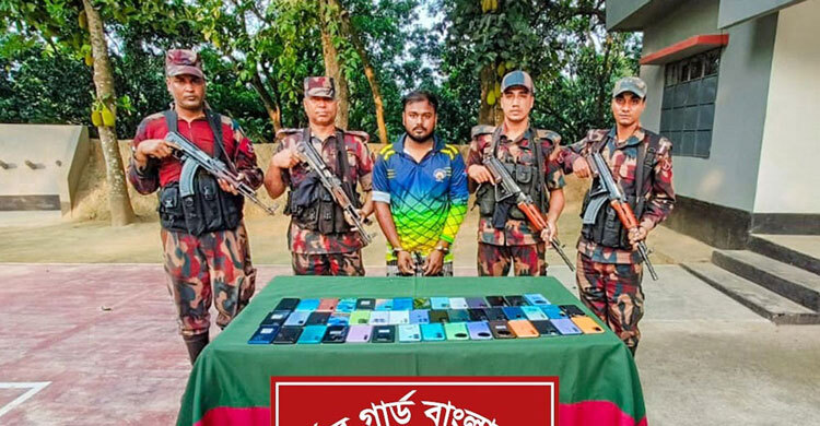 সীমান্তে সক্রিয় চোরাচালান চক্র, দিনে আসছে কোটি টাকার স্মার্টফোন