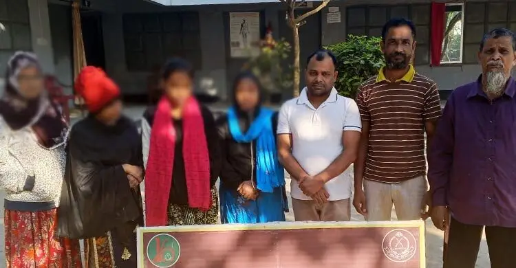 চাঁপাইনবাবগঞ্জ সীমান্তে ১১ নারী-শিশুসহ ১৫ জনকে ঠেলে পাঠালো বিএসএফ