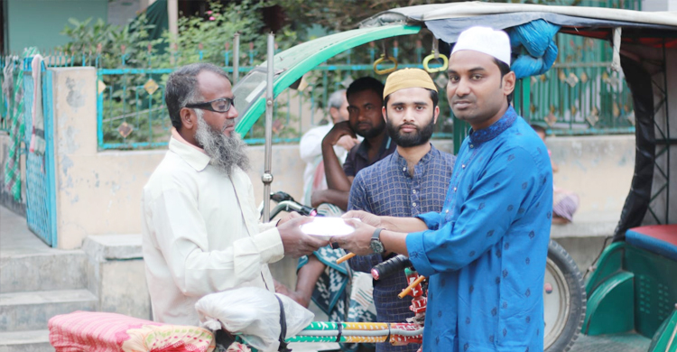 অসহায় মানুষের পাশে &lsquo;গৌড় শিবগঞ্জ ম্যাংগো সিটি&rsquo;