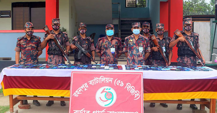 সীমান্তে সক্রিয় চোরাচালান চক্র, দিনে আসছে কোটি টাকার স্মার্টফোন