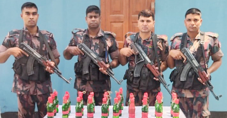 চাঁপাইনবাবগঞ্জে আম বাগানে মিললো ৩১ পেট্রল বোমা