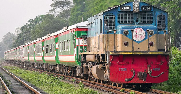 ট্রেনের ধাক্কায় প্রাণ গেলো দুই বছরের শিশুর