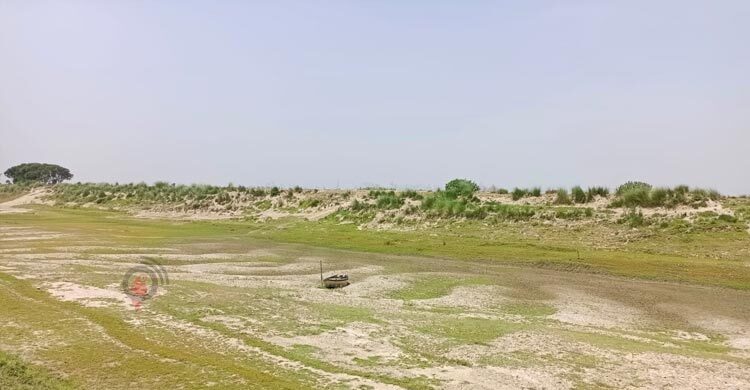 সর্বনাশা ফারাক্কায় অভিশাপে রূপ নিচ্ছে আশীর্বাদের পদ্মা