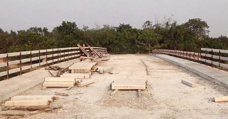 ৭ কোটি টাকার সেতুর কাজ ফেলে উধাও ঠিকাদার