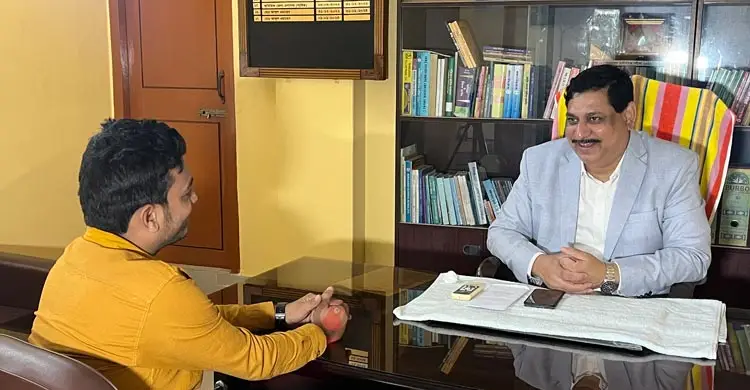 বাজারের অনিশ্চয়তায় থমকে আছে চাঁপাইনবাবগঞ্জের অর্থনীতি