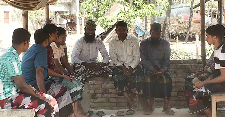 বাড়িতে বাদ্যযন্ত্র বাজলে বিয়ে পড়াতে যাবেন না ইমাম