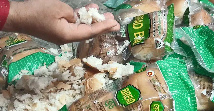 চাঁপাইনবাবগঞ্জে স্কুল ফিডিংয়ের খাবার খেয়ে ২০ শিক্ষার্থী অসুস্থ