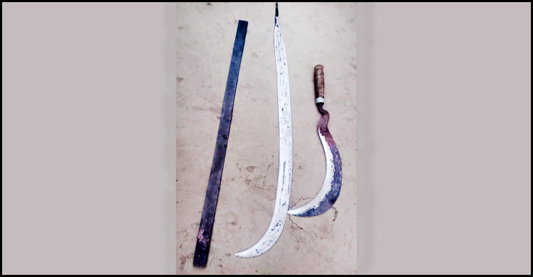 চাঁপাইনবাবগঞ্জে নির্বাচনকে কেন্দ্র করে দেশীয় অস্ত্র তৈরি, আটক ১