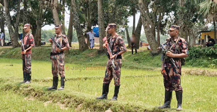 পুশ-ইন: বিএসএফের টাকার টোপে সীমান্তের দরিদ্ররা