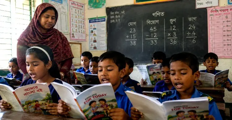 শিক্ষার্থীরা বাংলা-ইংরেজি রিডিং না পারলে শিক্ষকদের বেতন বন্ধ