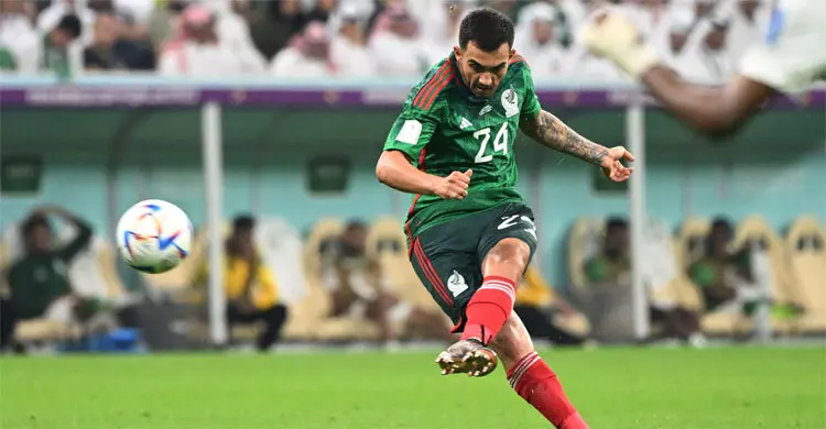 গোল নাকি গোলাবর্ষণ? শ্যাভেজের দুর্দান্ত ফ্রি-কিক