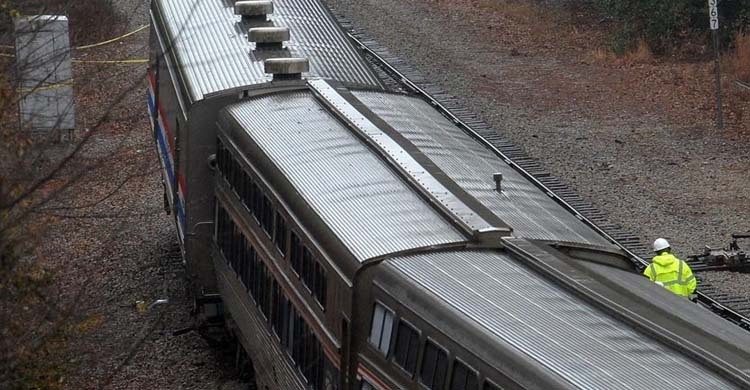 চীনে ট্রেন দুর্ঘটনায় নিহত ১১