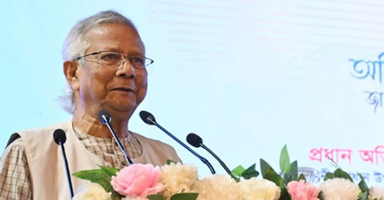 বিদেশে শ্রমশক্তি রপ্তানিতে বড় বাধা দালাল চক্র: প্রধান উপদেষ্টা