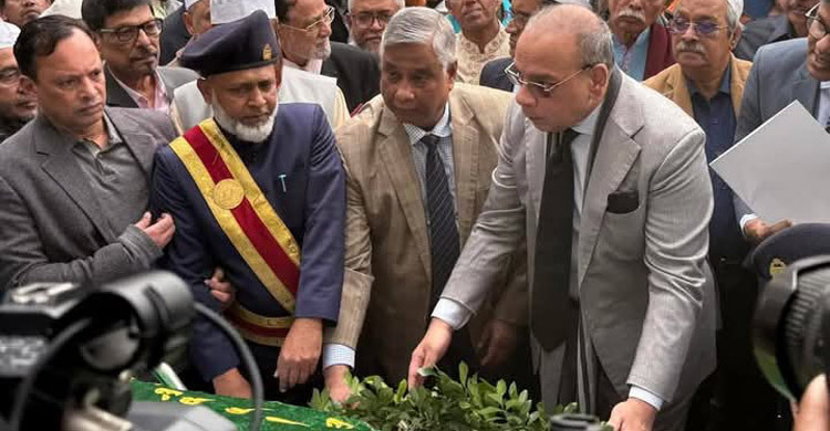 শ্রদ্ধা-ভালোবাসায় সুপ্রিম কোর্ট থেকে হাসান আরিফের চিরবিদায়