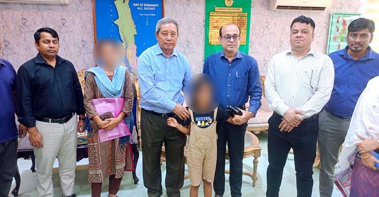 বিক্রির জন্য বাজারে আনা সেই শিশুর ঠাঁই হলো শিশু পরিবারে