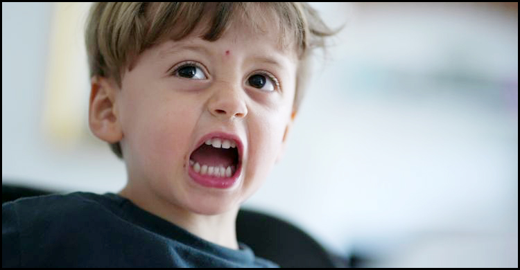 শিশুর খিটখিটে মেজাজের কারণ থাকতে পারে তার খাবারে