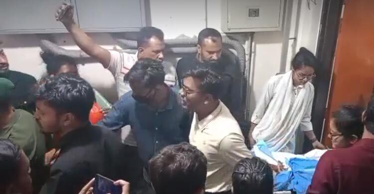 মাগুরায় ধর্ষণের শিকার সেই শিশুকে সিএমএইচে নেওয়া হলো