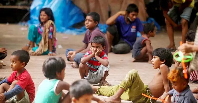 এ শহরের পথই তাদের বাড়ি