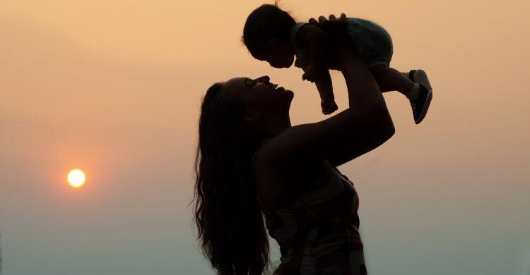 আবহাওয়া পাল্টাচ্ছে, এ সময় শিশুর যত্নে বিশেষজ্ঞের টিপস্