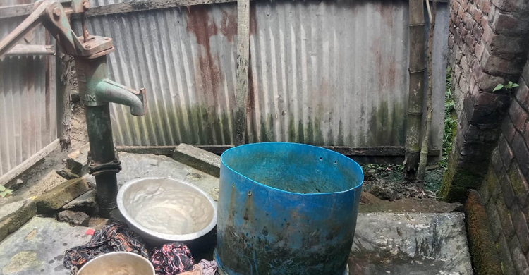 পানিভর্তি ড্রামে ডুবে শিশুর মৃত্যু