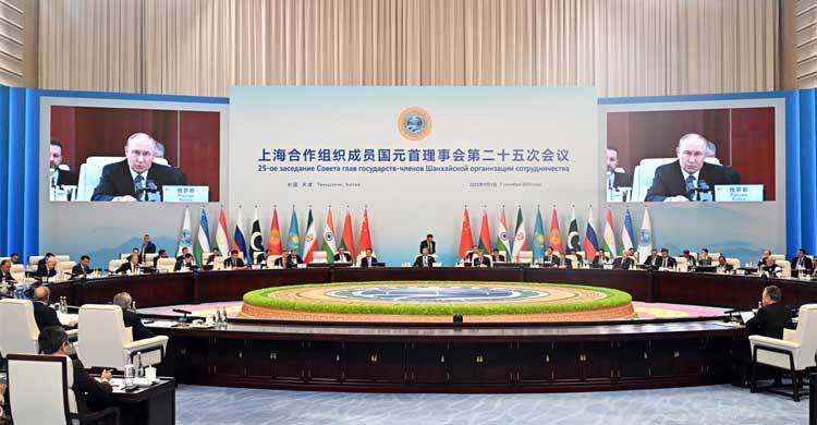 পুতিনের সঙ্গে ইরানের প্রেসিডেন্টের সাক্ষাৎ