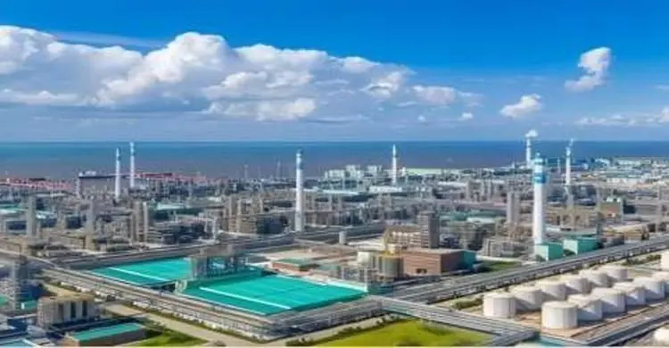 US sanctions Chinese refinery over buying Iranian oil
