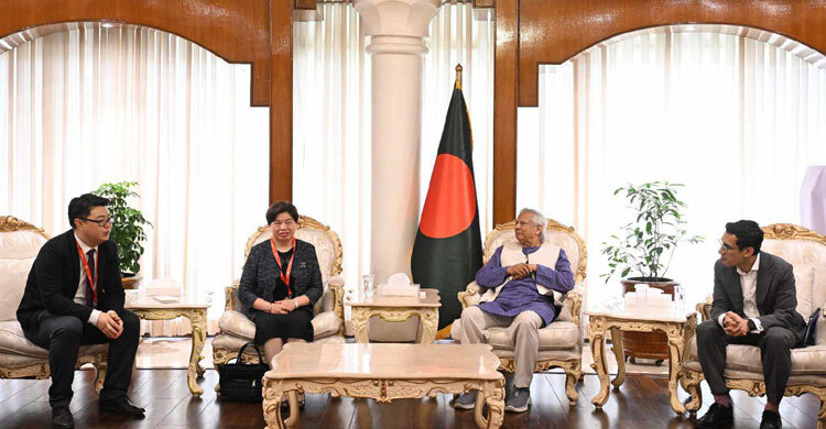 প্রধান উপদেষ্টার সঙ্গে চীনা বিনিয়োগকারী প্রতিনিধিদলের বৈঠক