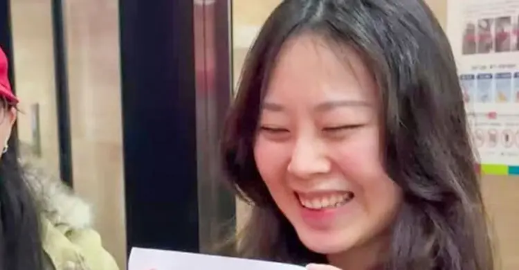 বৃষ্টির জন্য লটারিতে ৭ দিনের ছুটি জিতে ভাইরাল কর্মী