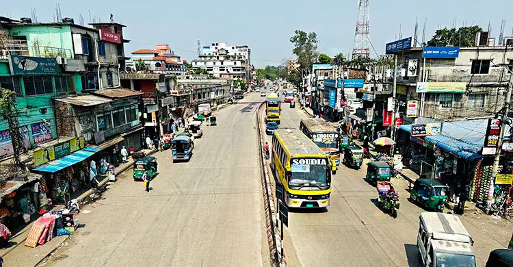 যানজট নেই ঢাকা-চট্টগ্রাম মহাসড়কে, স্বস্তিতে বাড়ি ফিরছে মানুষ