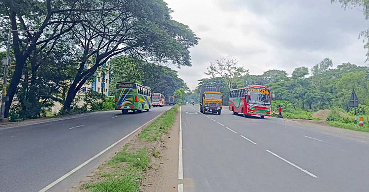 ঢাকা-চট্টগ্রাম মহাসড়কে ঈদ যাত্রায় স্বস্তি