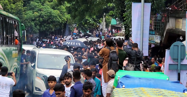 গণহত্যাকারীকে আশ্রয় দেওয়ার দায় ভারতের নিতে হবে