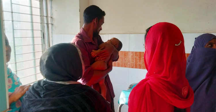 ঘুমাচ্ছিলেন মা, মাছভর্তি বালতিতে পড়ে শিশুর মৃত্যু