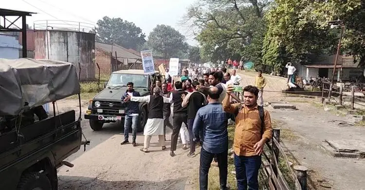 কেরু শ্রমিক-কর্মচারী ইউনিয়নের দুই পক্ষের সংঘর্ষ