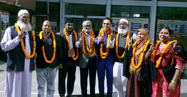 চুয়াডাঙ্গা আইনজীবী সমিতির সভাপতি সরোয়ার, সম্পাদক আলম