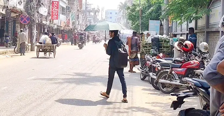 চুয়াডাঙ্গায় মৃদু তাপপ্রবাহ, বিপর্যস্ত জনজীবন