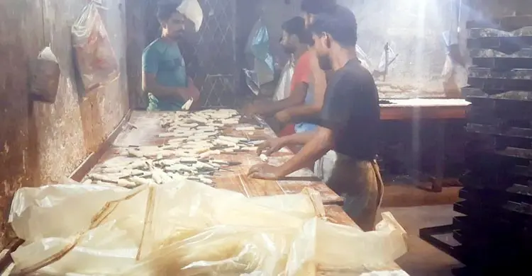 অবৈধ রং ব্যবহার করে আইসক্রিম উৎপাদন, জরিমানা