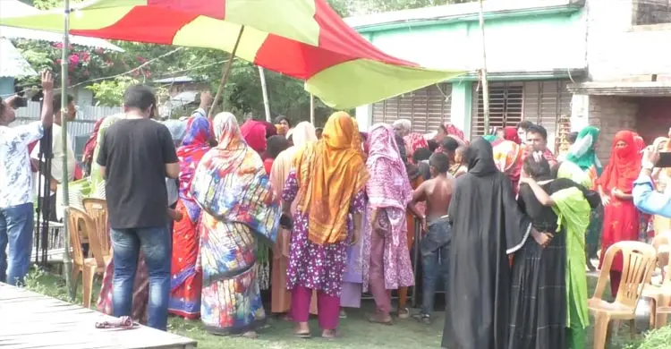 চুয়াডাঙ্গায় নাচ-গান বিতর্কে নারীর মরদেহ দাফনে বাধা