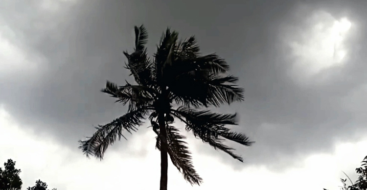 ঝড়-বৃষ্টিতেও কমেনি গরম, ৩৭.৫ ডিগ্রি তাপমাত্রা রেকর্ড