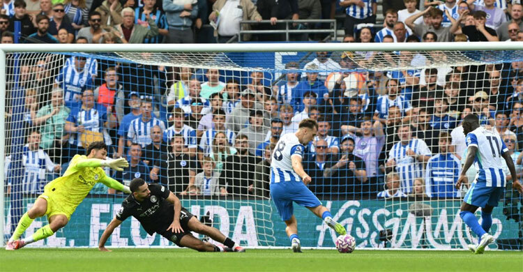 দুর্দশা কাটছেই না, আবারও হারলো ম্যানসিটি