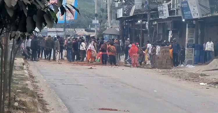 মাদারীপুরে দুই পক্ষের ধাওয়া-পাল্টাধাওয়া, অর্ধশত ককটেল বিস্ফোরণ