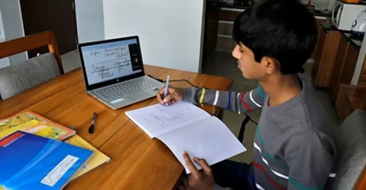 অনলাইন ক্লাসের বিষয়ে সিদ্ধান্ত হতে পারে মন্ত্রিসভা বৈঠকে