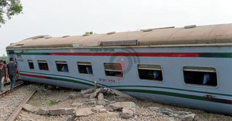 কুমিল্লায় ট্রেন লাইনচ্যুতের ঘটনায় ৪ সদস্যের তদন্ত কমিটি গঠন