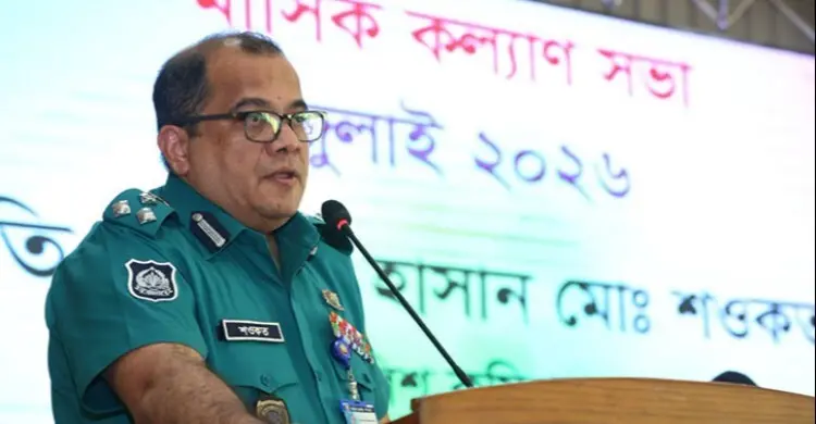 মাদক ও কিশোর গ্যাং দমনে জোরালো অভিযানের নির্দেশ সিএমপি কমিশনারের