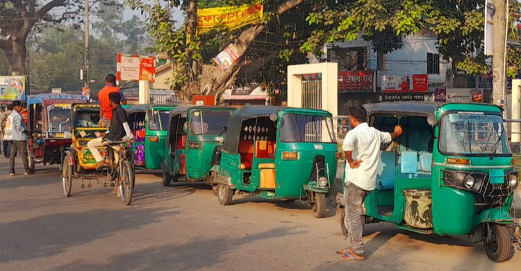 অটোরিকশার মহাজন প্রথা বাতিল করে চালকদের মালিকানা নিশ্চিতে নোটিশ