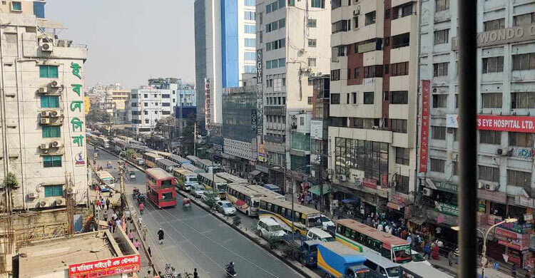 Auto-rickshaw drivers block roads in Dhaka, halting traffic